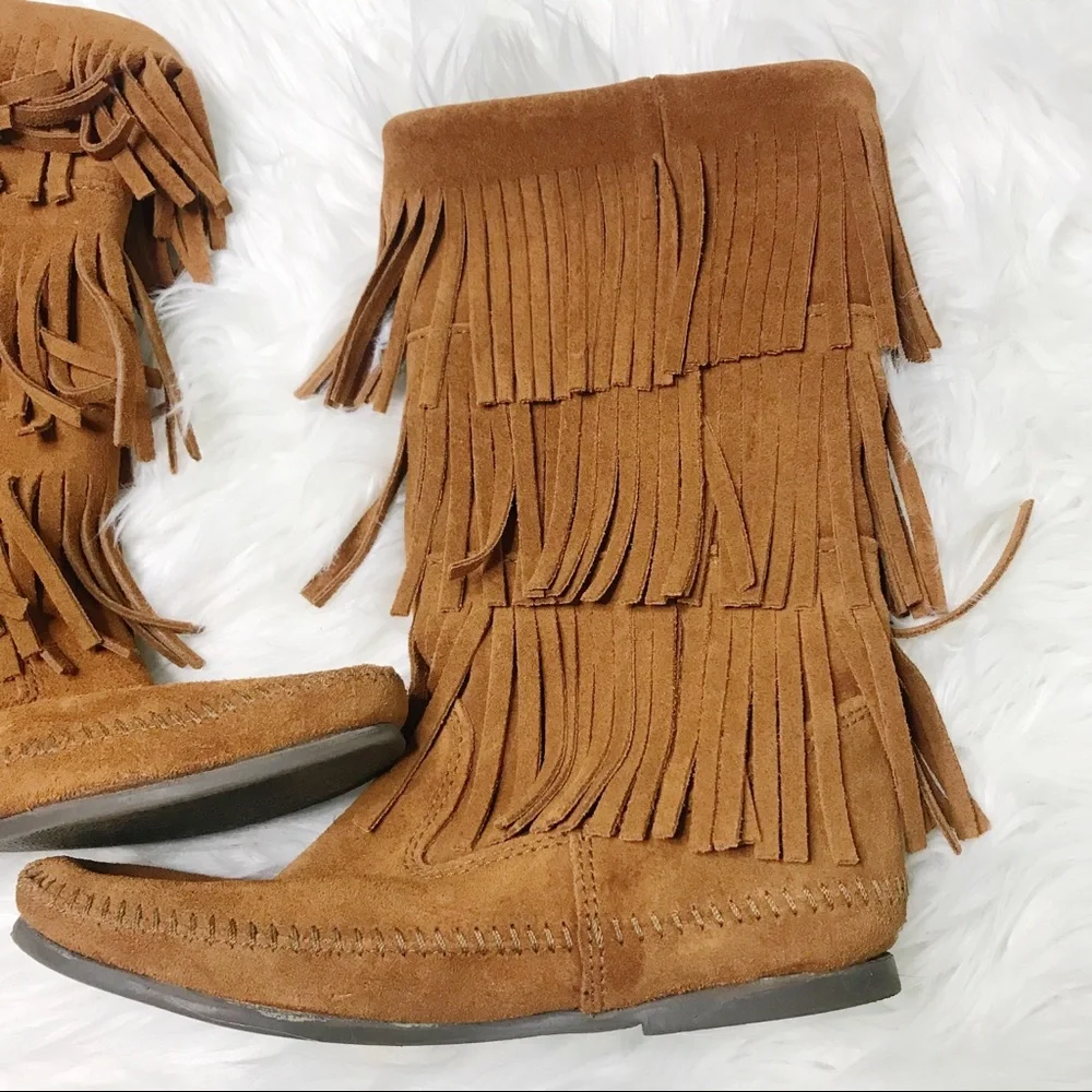 Minnetonka 3-Layer Fringe Boots Size 8 - Picture 7 of 14